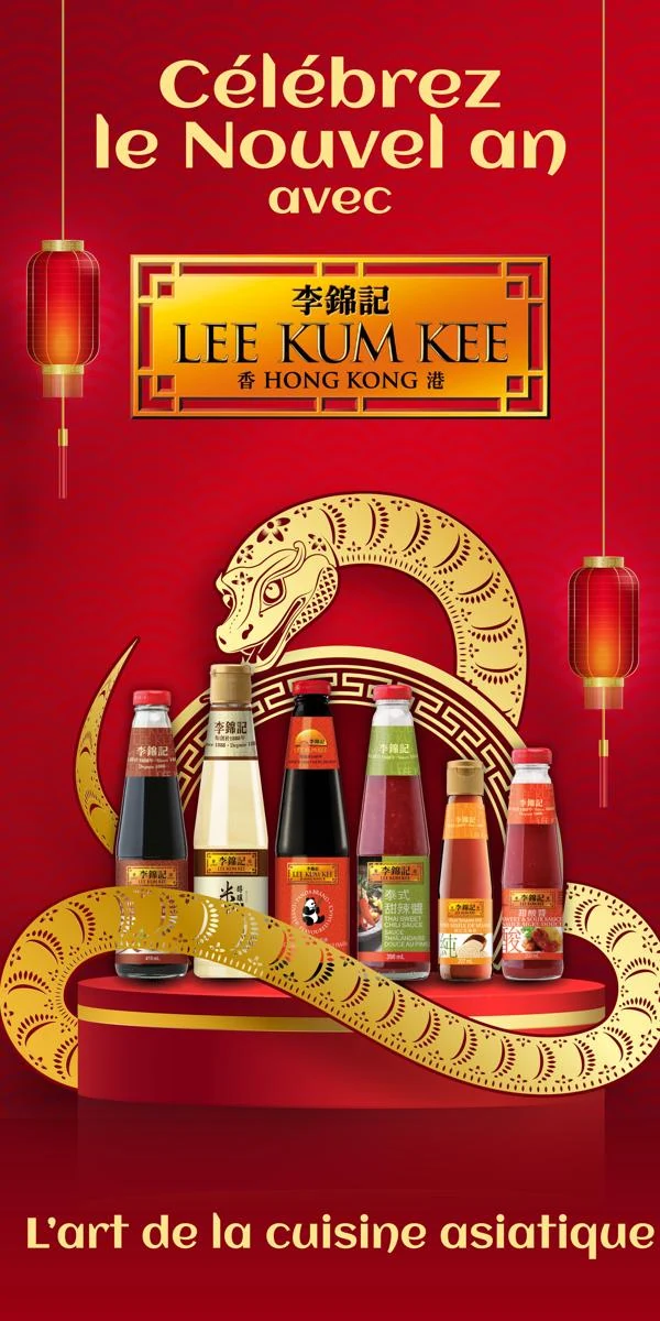 Création rouge et or Lee Kum Kee avec un dragon et des bouteilles de sauces
