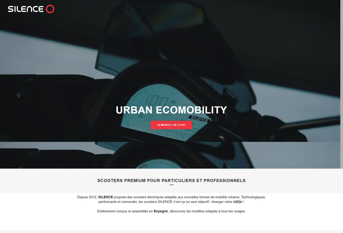 Accueil Silence avec tableau de bord d’un scooter électrique